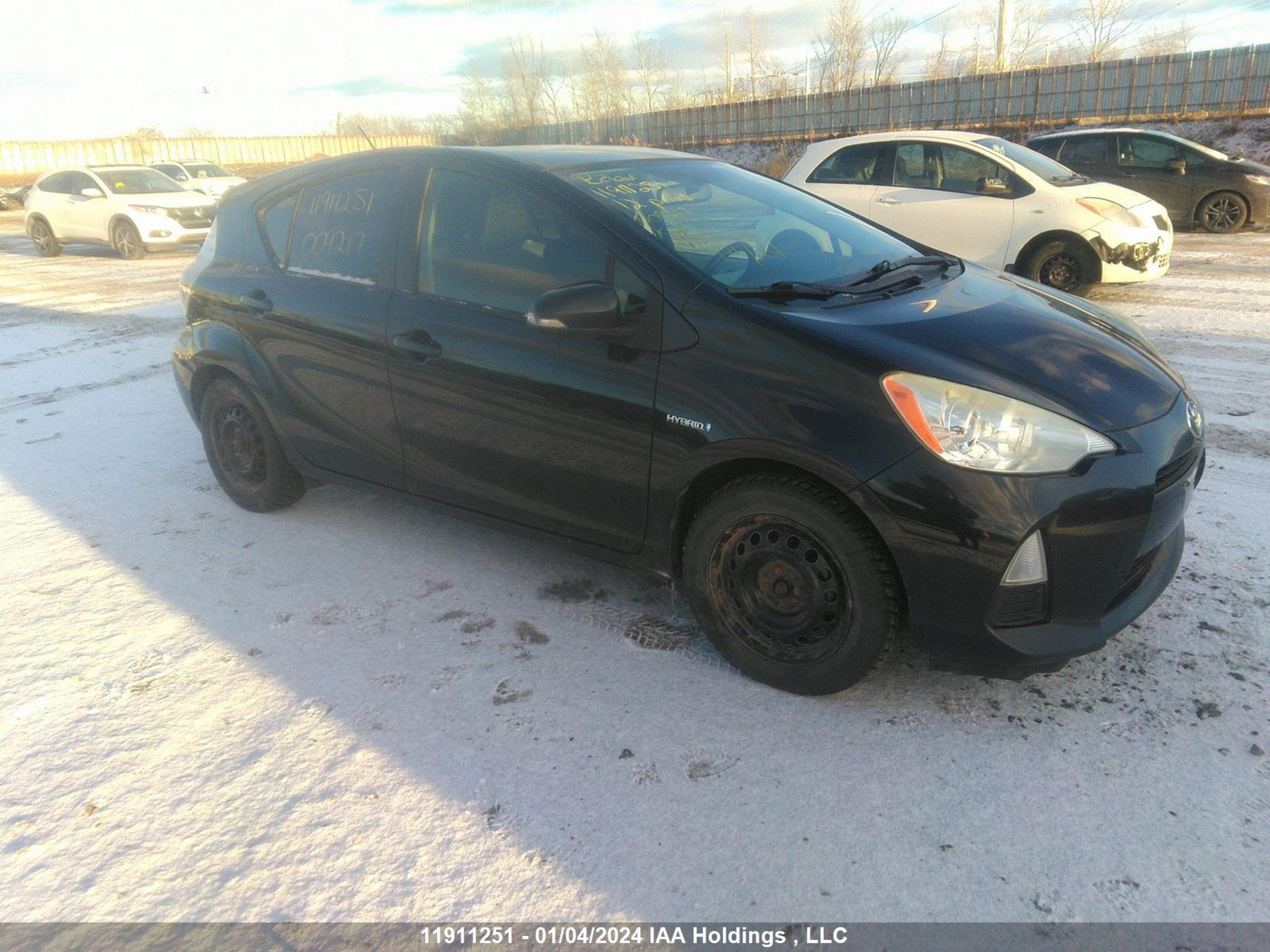 TOYOTA PRIUS C 2012 jtdkdtb37c1009217