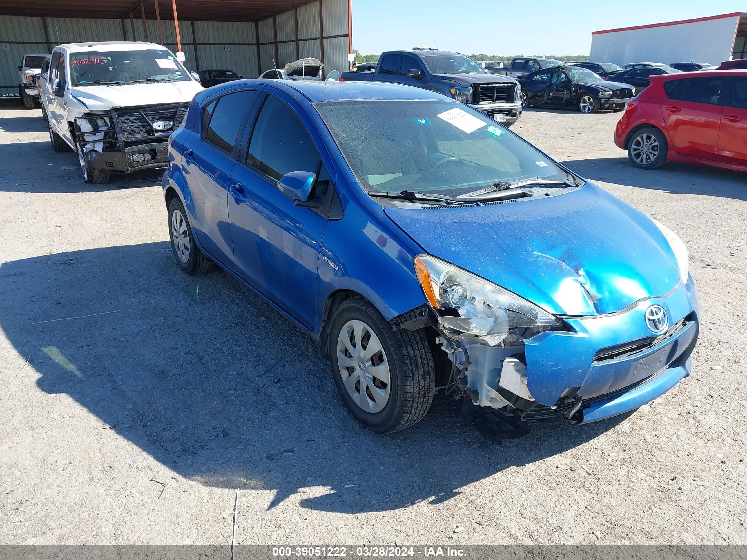 TOYOTA PRIUS C 2013 jtdkdtb37d1057740