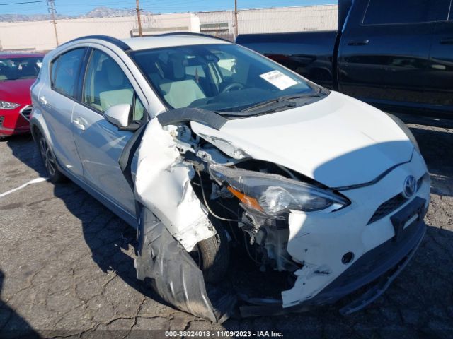 TOYOTA PRIUS C 2018 jtdkdtb37j1616960