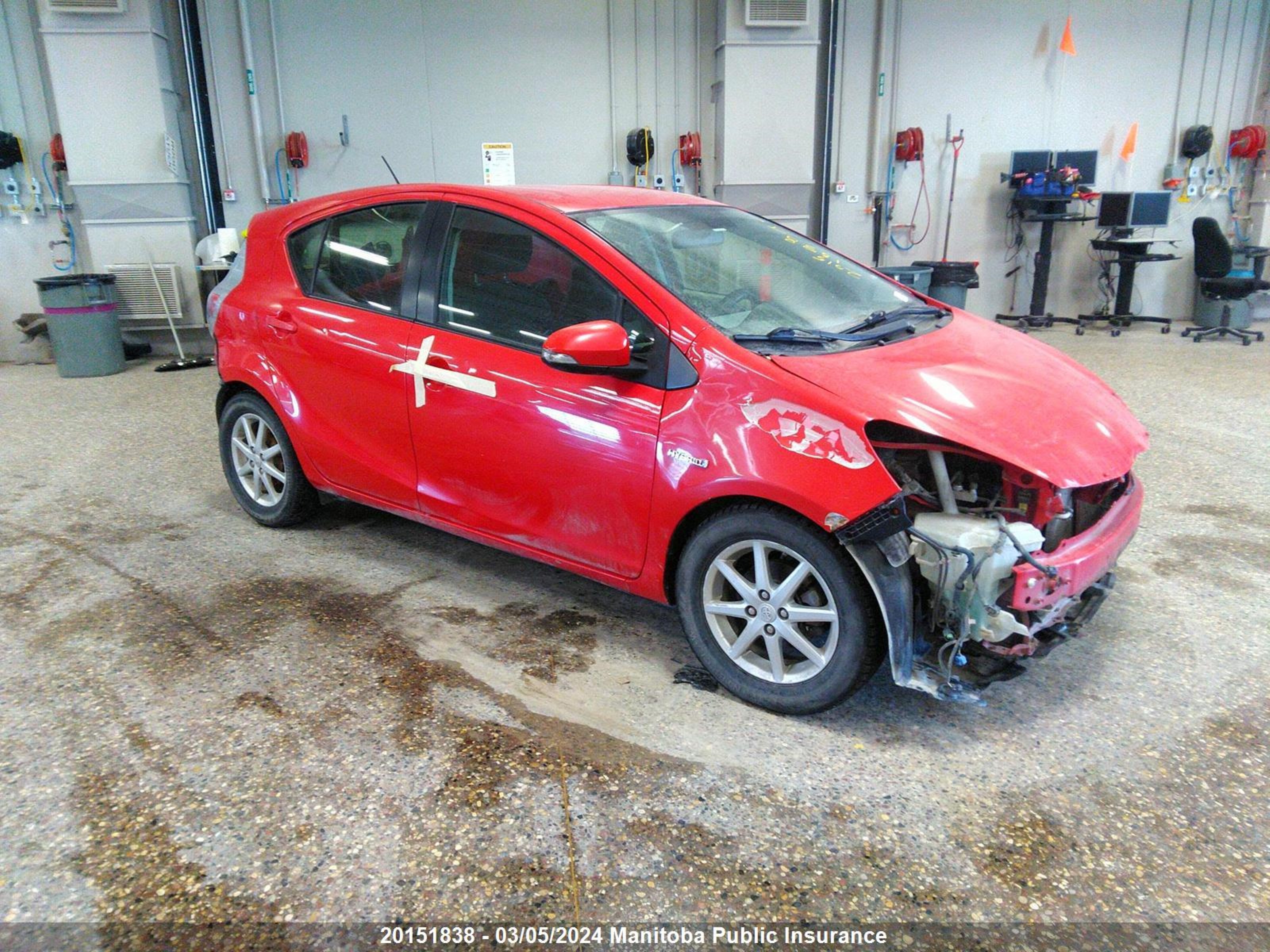 TOYOTA PRIUS C 2012 jtdkdtb38c1016466