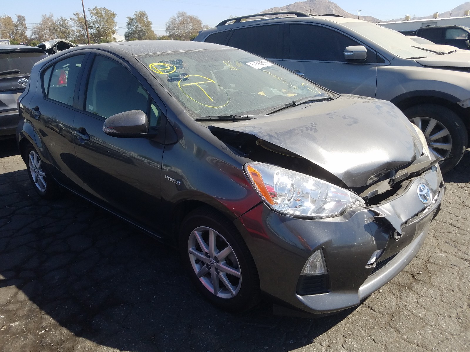 TOYOTA PRIUS C 2013 jtdkdtb38d1049825