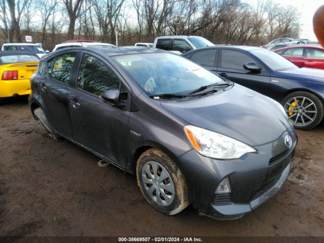 TOYOTA PRIUS C 2013 jtdkdtb38d1055253