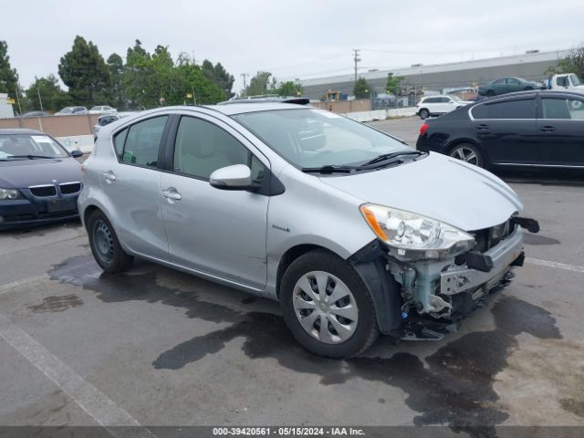 TOYOTA PRIUS C 2014 jtdkdtb38e1575292