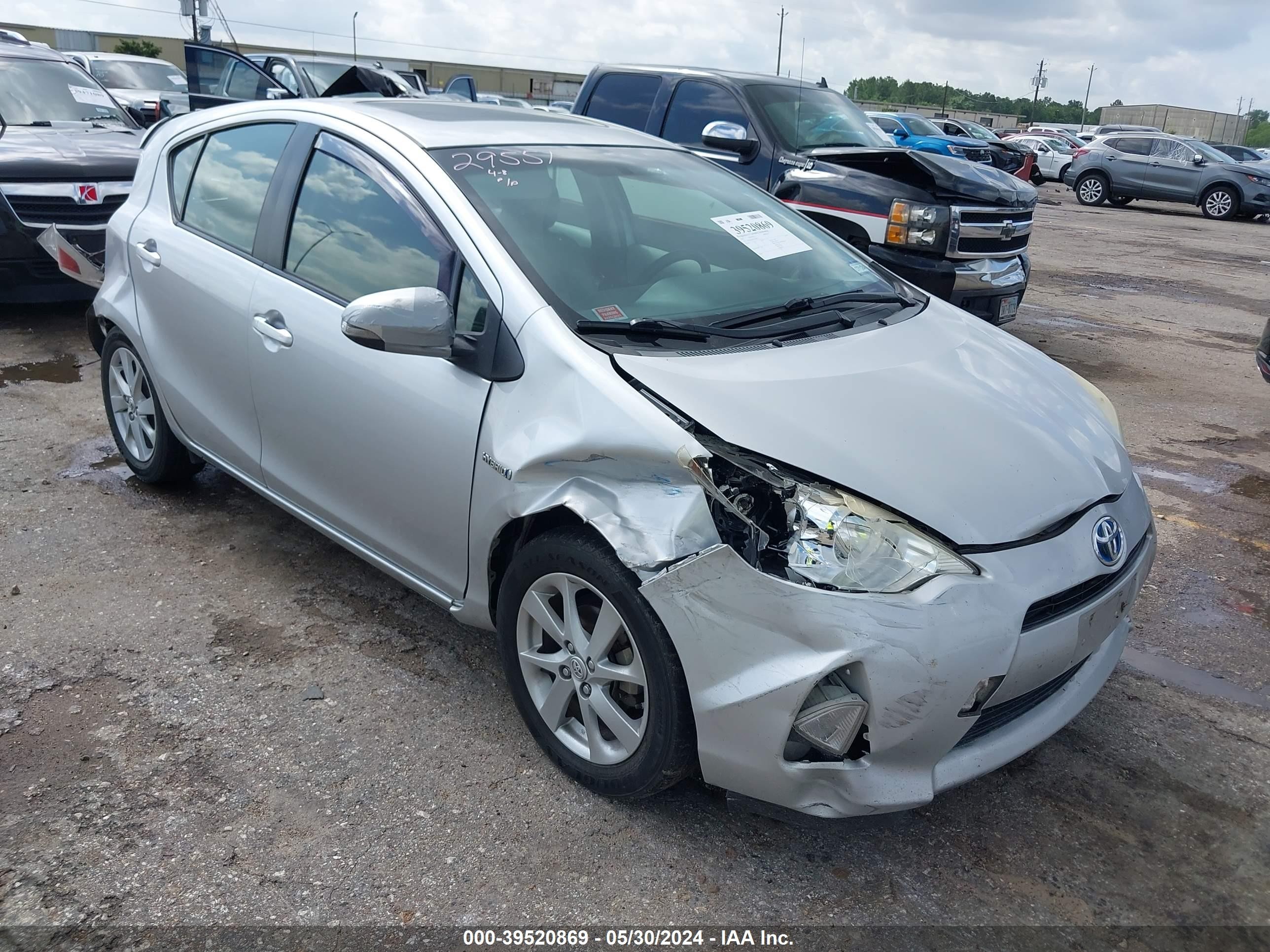 TOYOTA PRIUS C 2012 jtdkdtb39c1027038