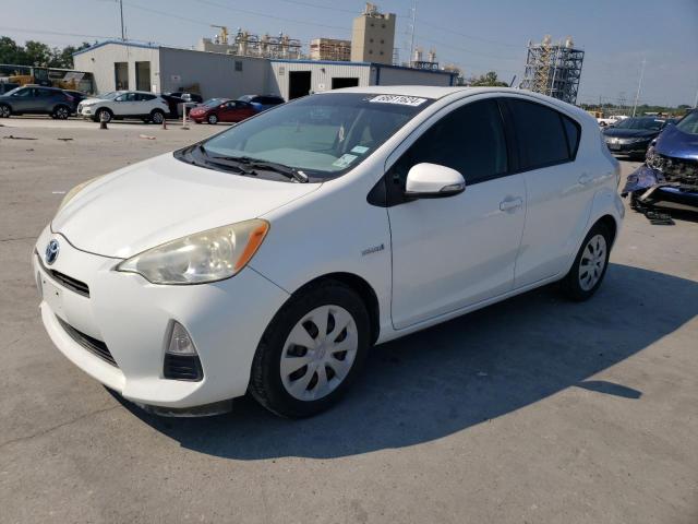 TOYOTA PRIUS C 2013 jtdkdtb39d1540212