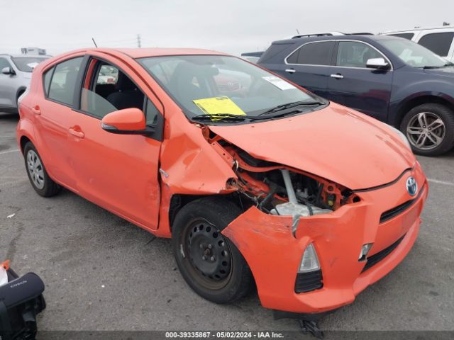 TOYOTA PRIUS C 2014 jtdkdtb39e1077621