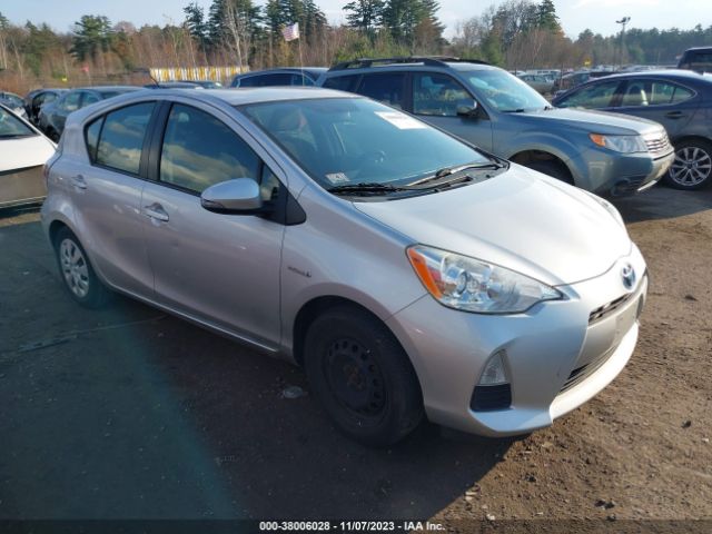 TOYOTA PRIUS C 2014 jtdkdtb39e1078820