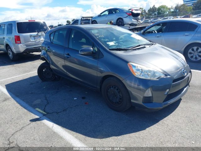 TOYOTA PRIUS C 2014 jtdkdtb39e1575026