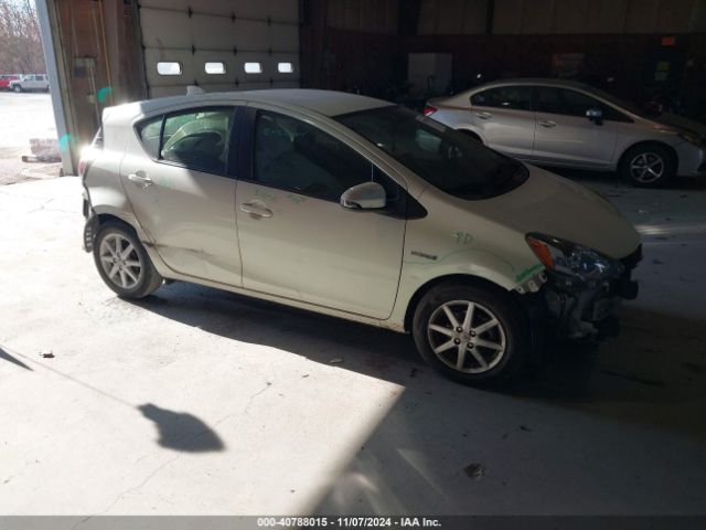 TOYOTA PRIUS C 2015 jtdkdtb39f1108769