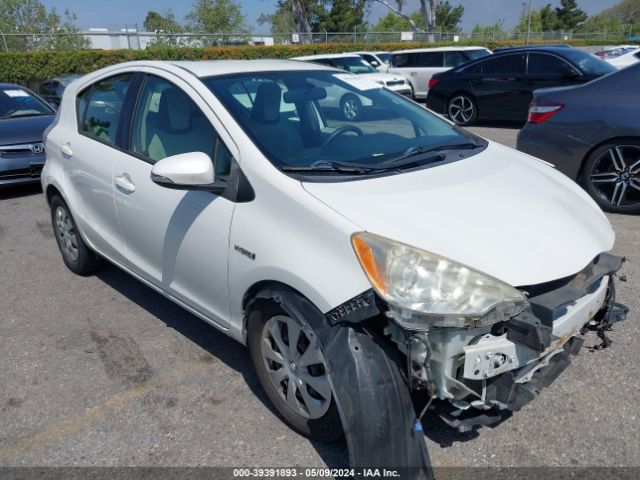 TOYOTA PRIUS C 2013 jtdkdtb3xd1531843