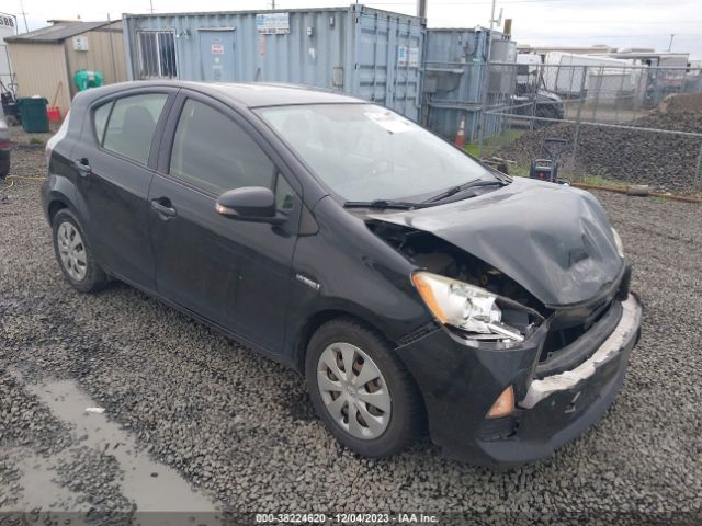 TOYOTA PRIUS C 2013 jtdkdtb3xd1536282