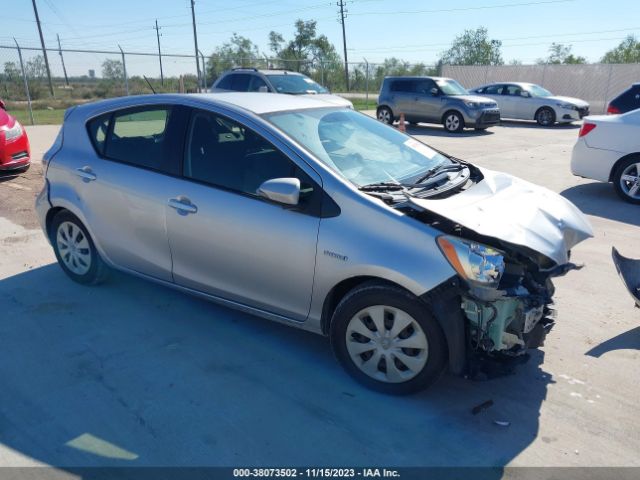 TOYOTA PRIUS C 2013 jtdkdtb3xd1538873