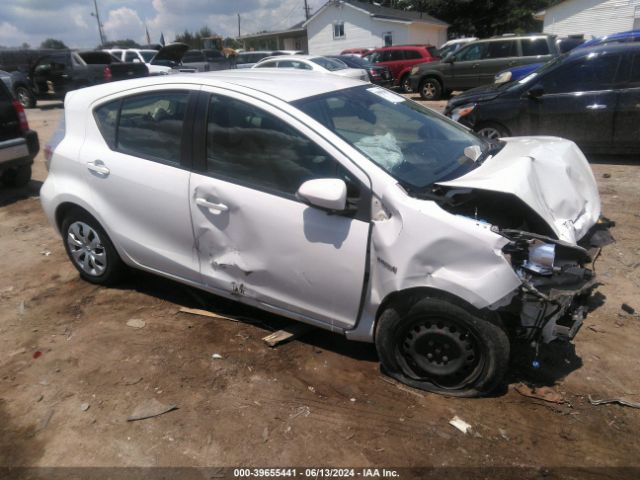 TOYOTA PRIUS C 2013 jtdkdtb3xd1549856