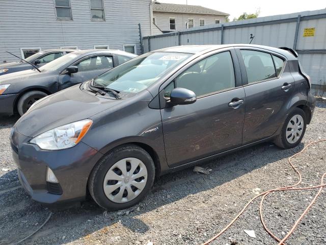 TOYOTA PRIUS C 2014 jtdkdtb3xe1559966