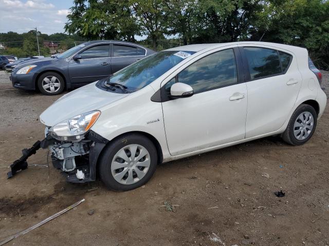 TOYOTA PRIUS C 2014 jtdkdtb3xe1560034