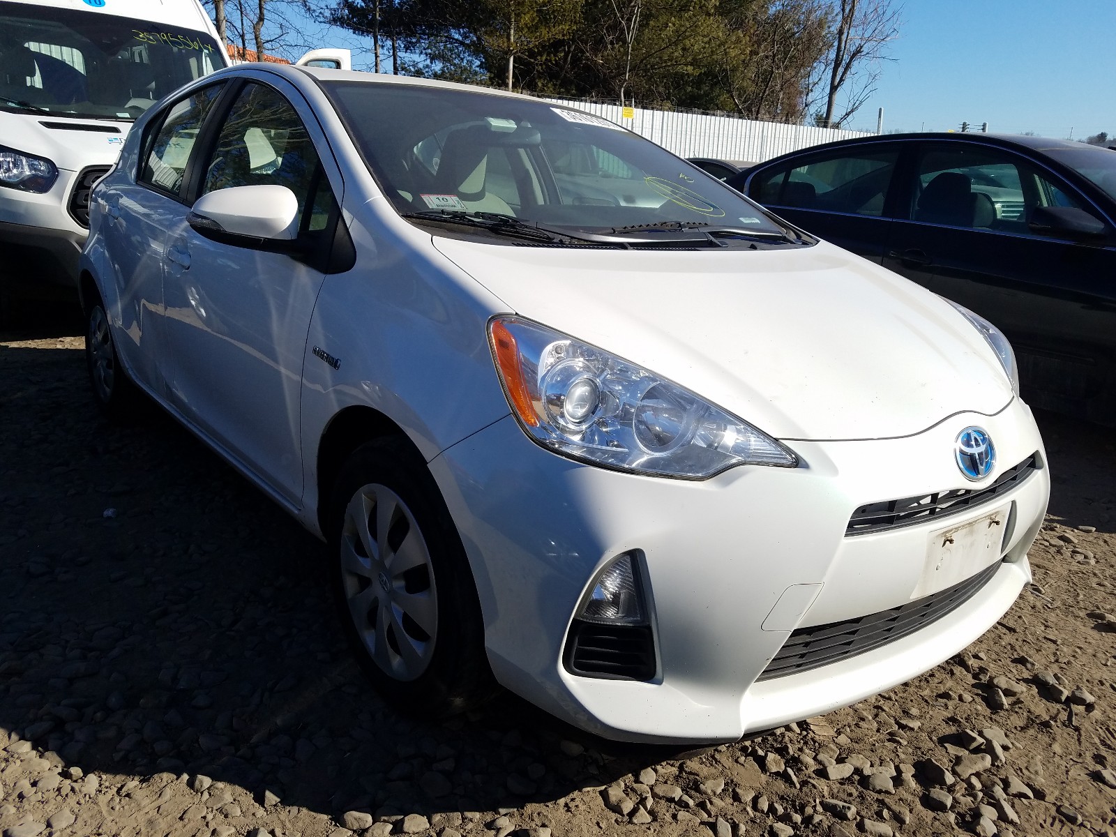 TOYOTA PRIUS C 2014 jtdkdtb3xe1565394