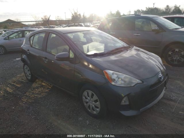 TOYOTA PRIUS C 2014 jtdkdtb3xe1569087