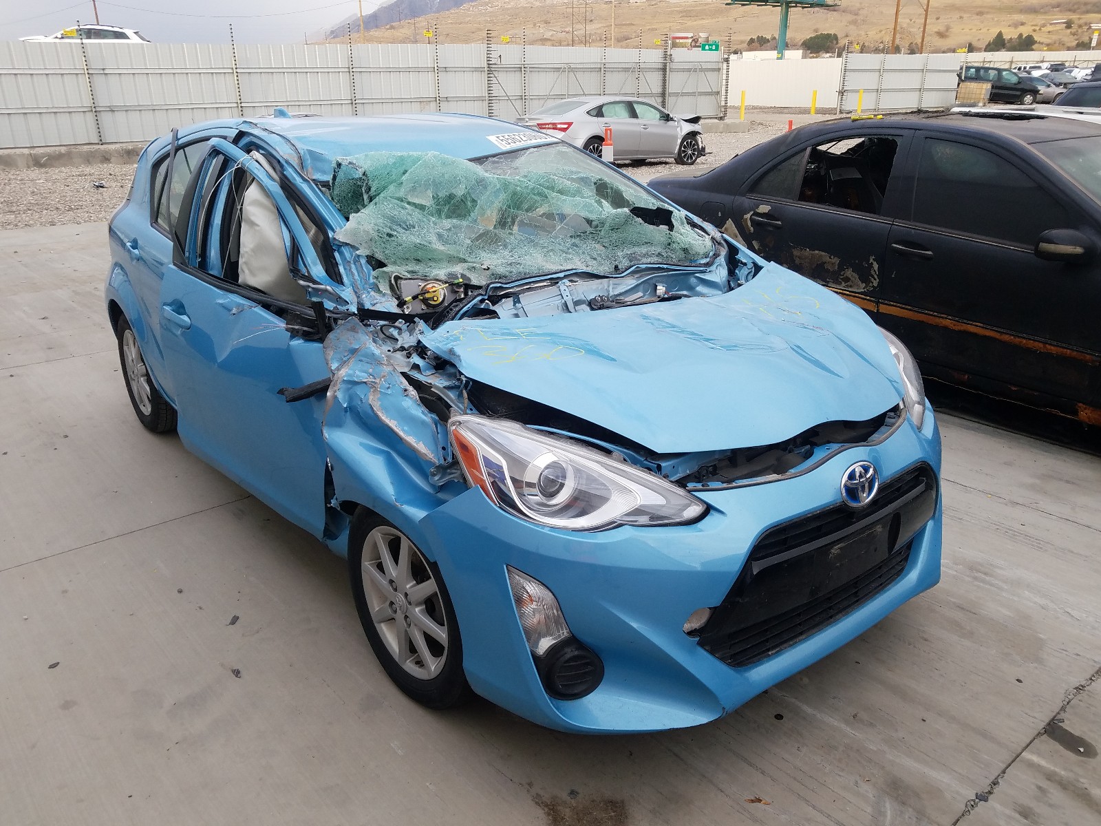 TOYOTA PRIUS C 2015 jtdkdtb3xf1113673