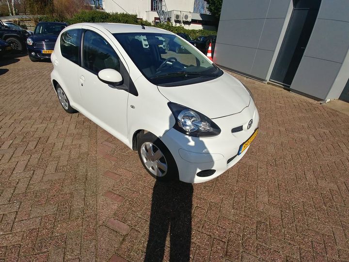 TOYOTA AYGO 2012 jtdkg18c20n604824