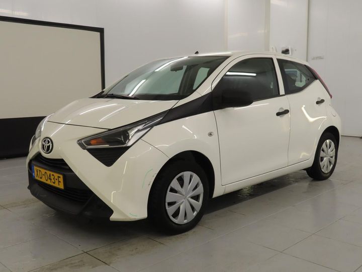 TOYOTA AYGO 2018 jtdkgnec40n410615