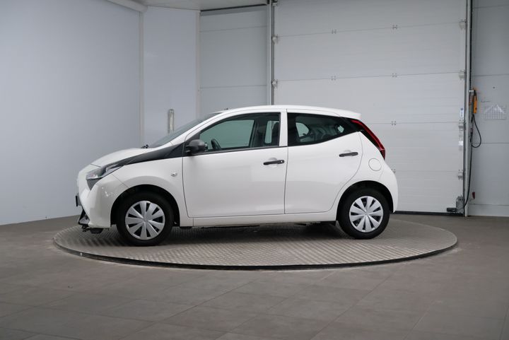 TOYOTA AYGO 2018 jtdkgnec80n380387