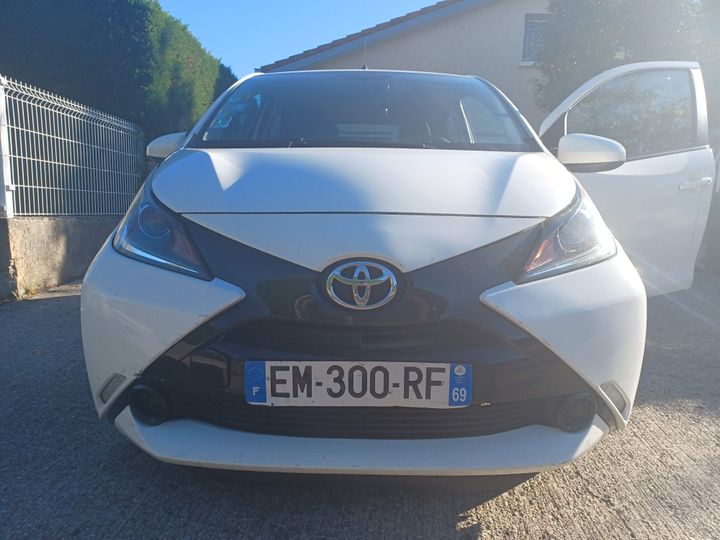 TOYOTA AYGO 2017 jtdkgnec90n238520