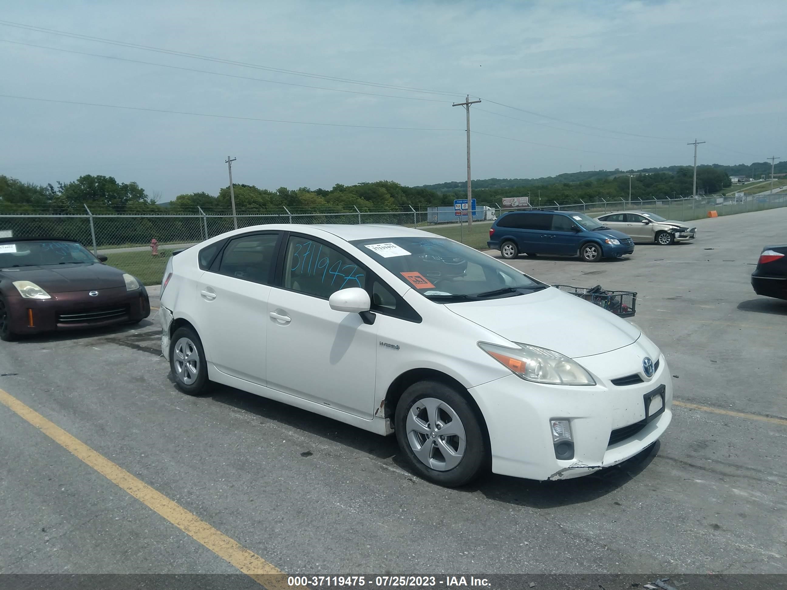 TOYOTA PRIUS 2014 jtdkn3du0e1741453