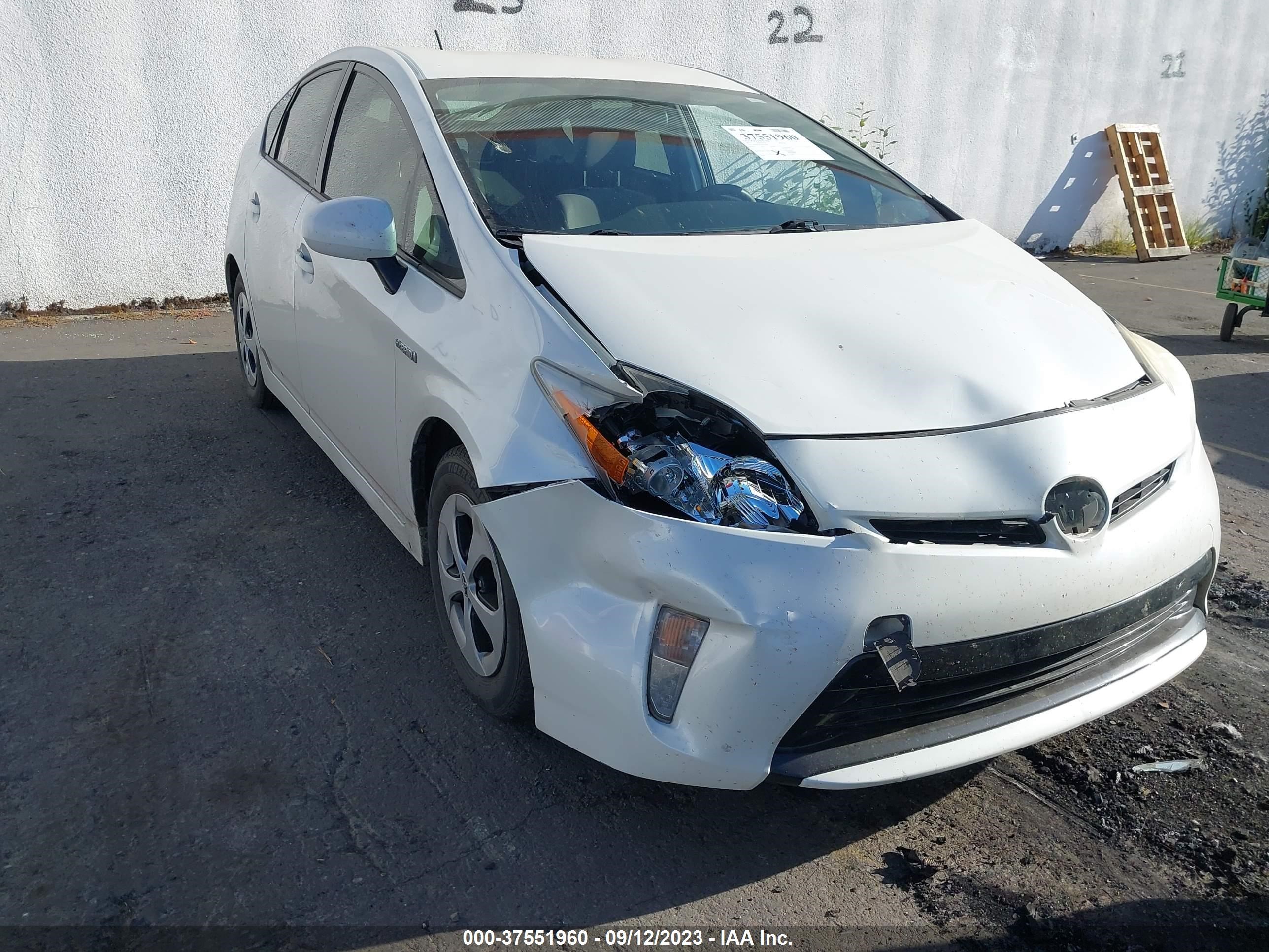 TOYOTA PRIUS 2013 jtdkn3du2d5541245