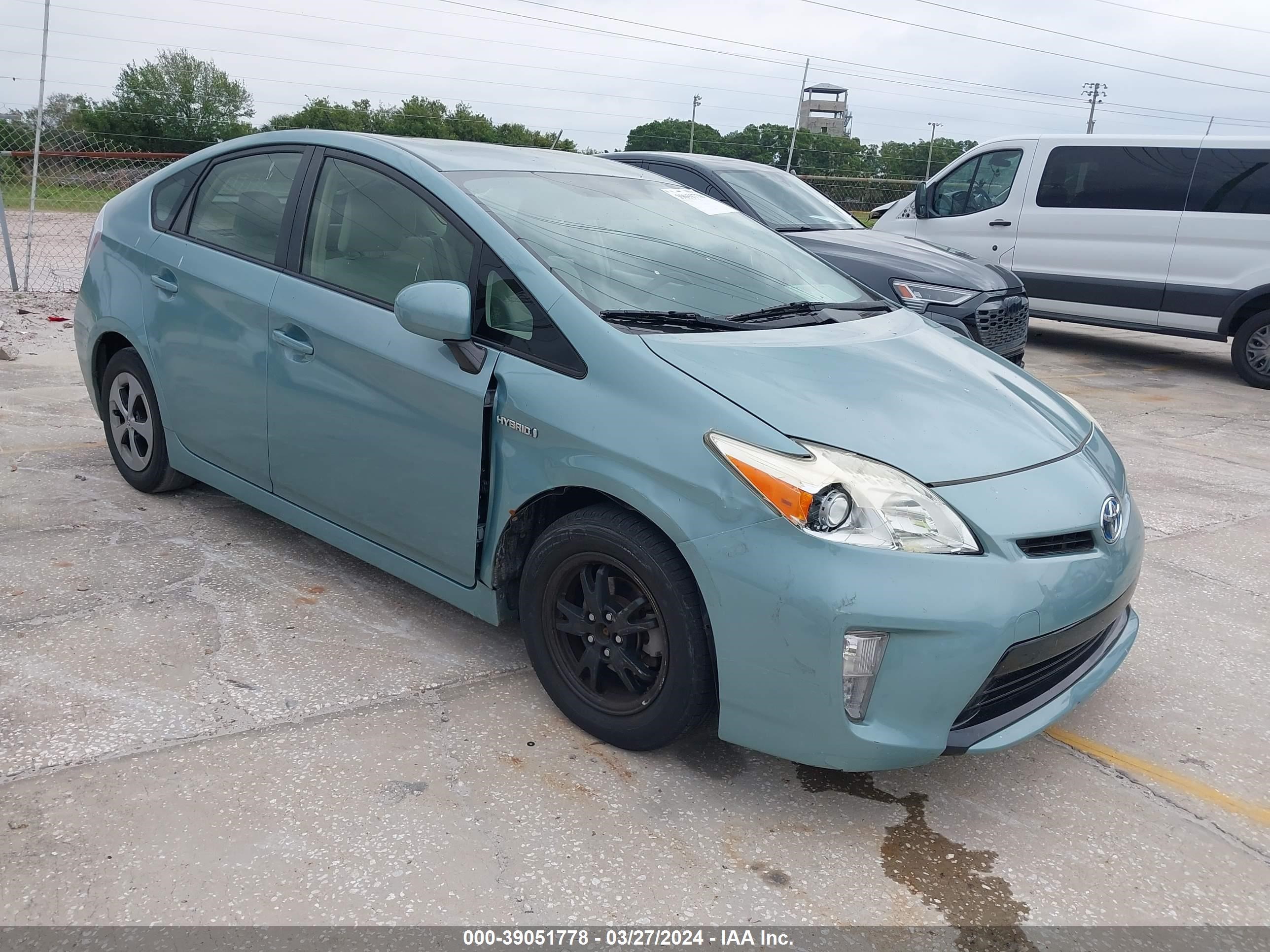 TOYOTA PRIUS 2013 jtdkn3du6d5615220