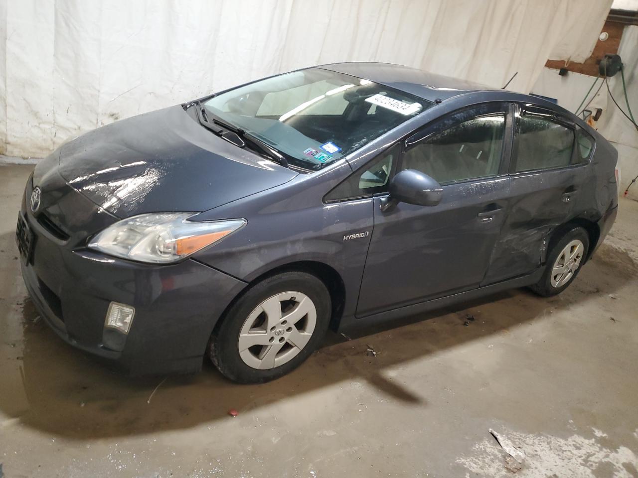 TOYOTA PRIUS 2011 jtdkn3du7b0281435