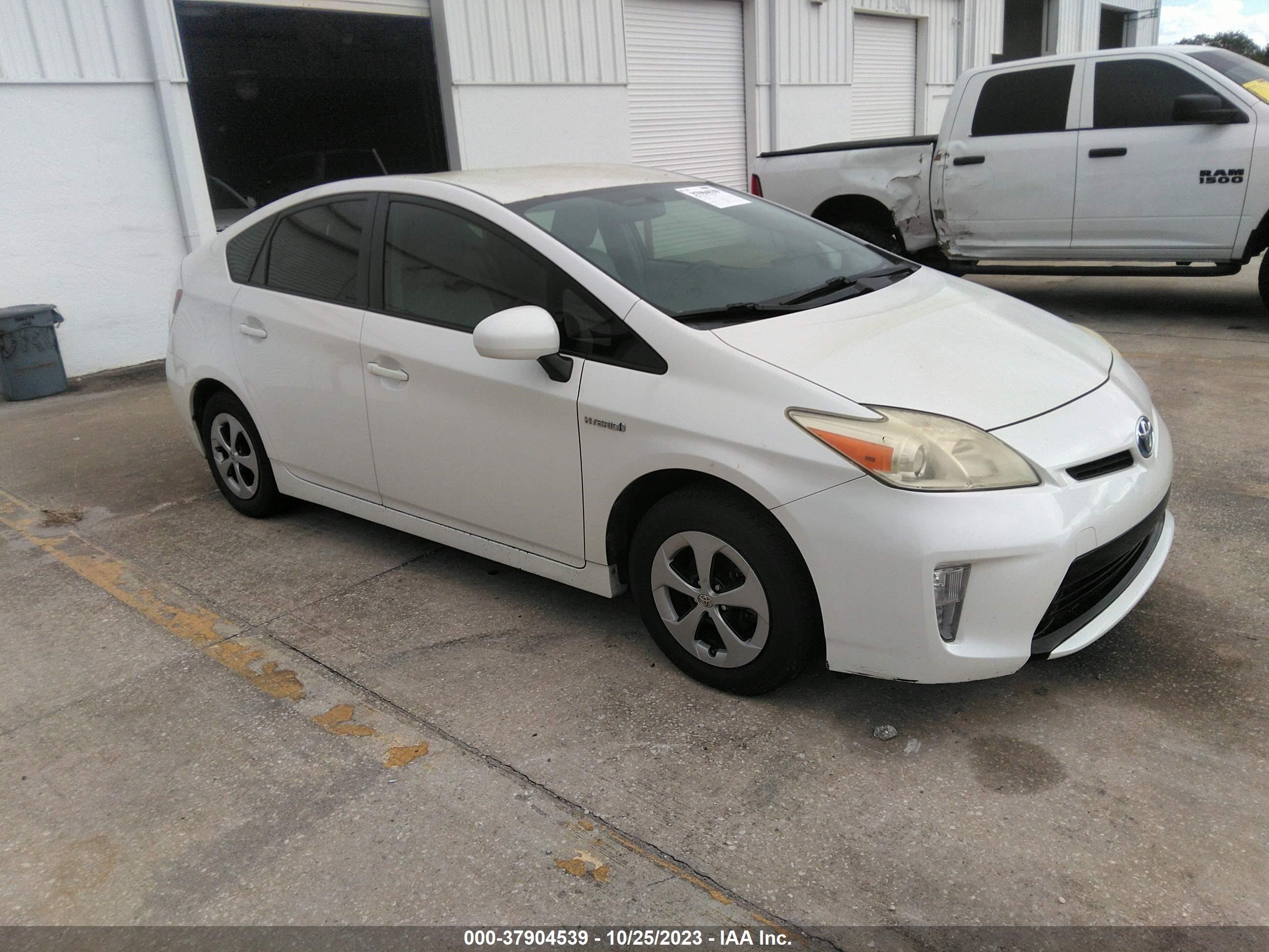 TOYOTA PRIUS 2013 jtdkn3du7d5611225