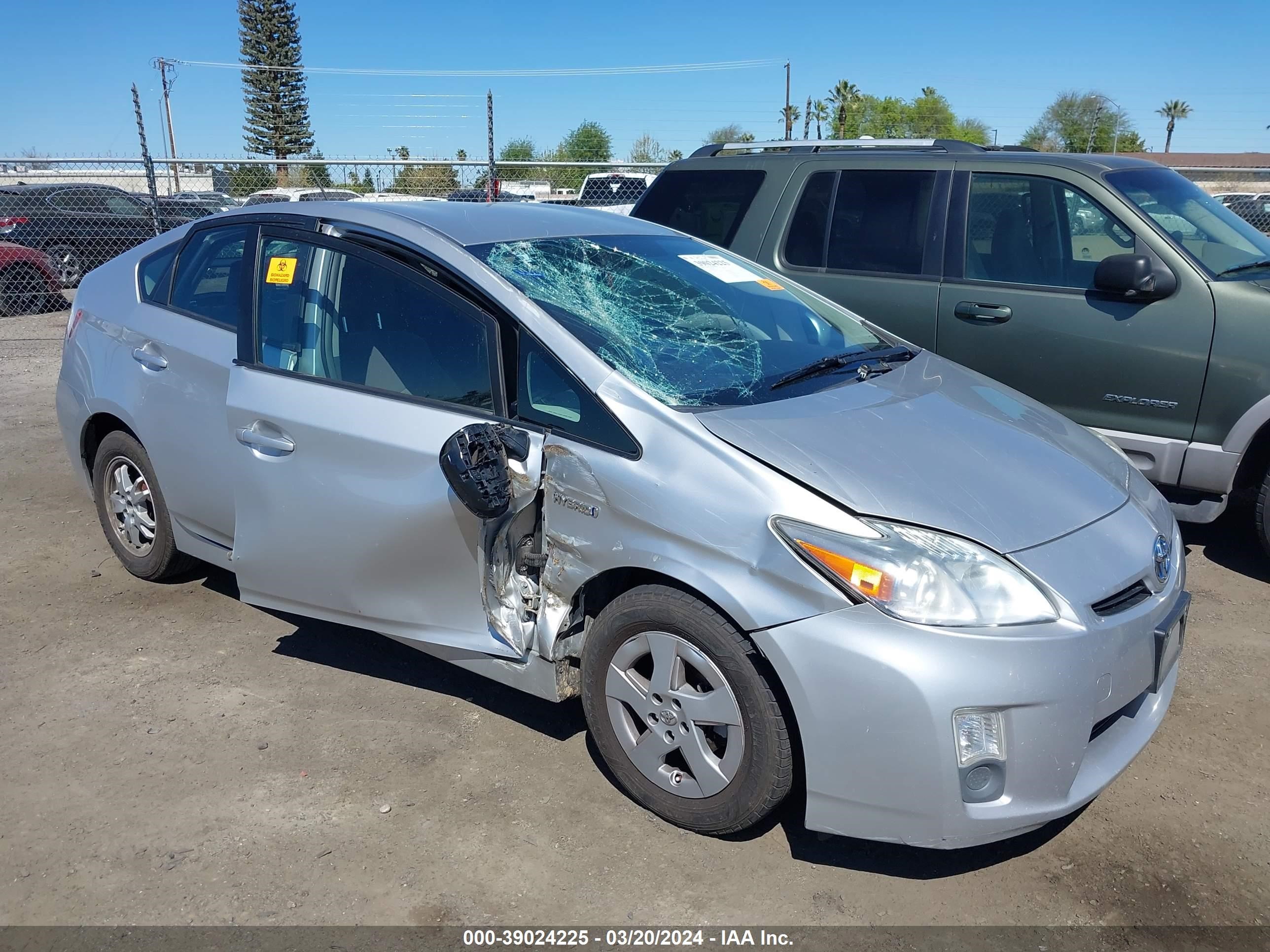 TOYOTA PRIUS 2011 jtdkn3du8b1373325