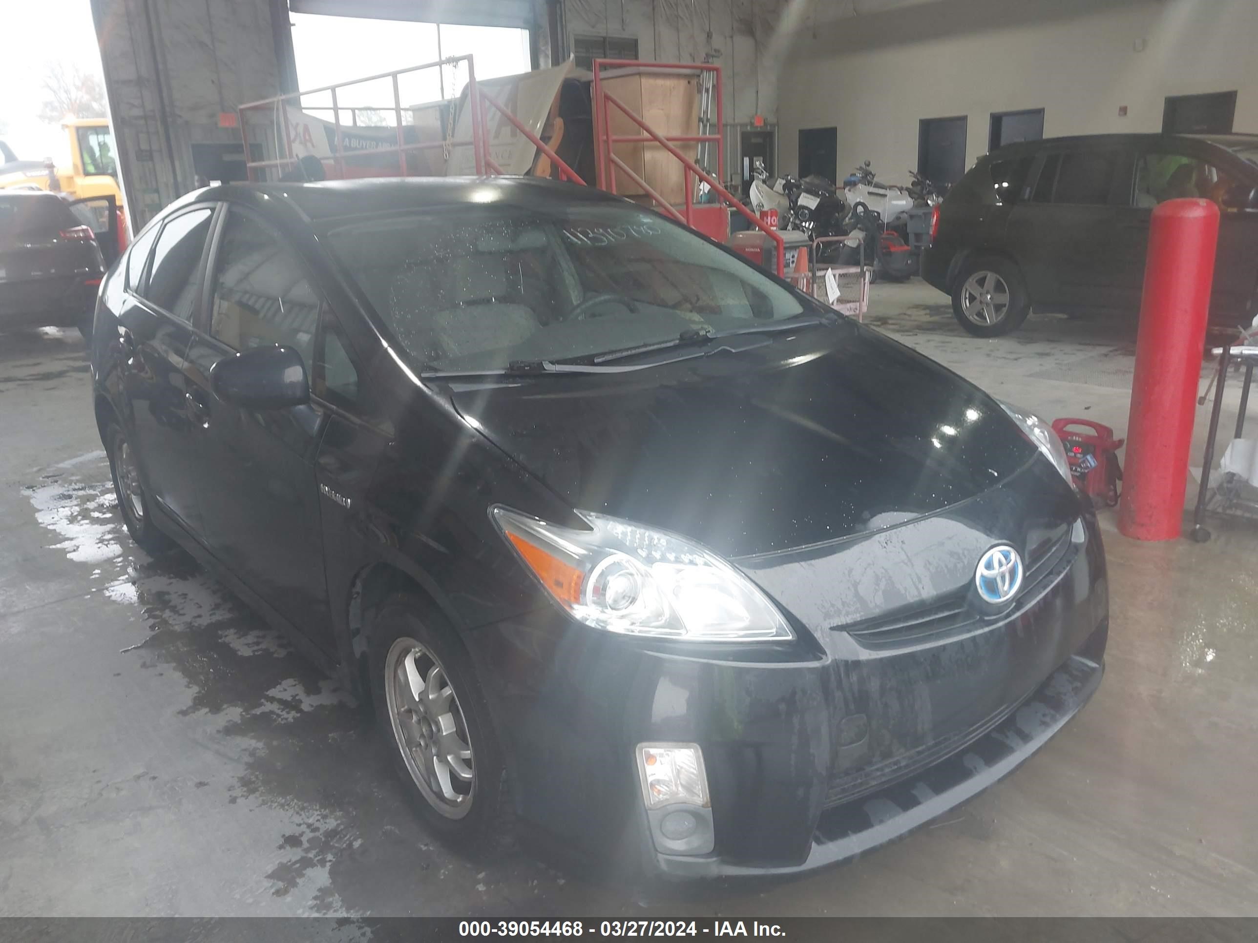 TOYOTA PRIUS 2011 jtdkn3du9b1382356