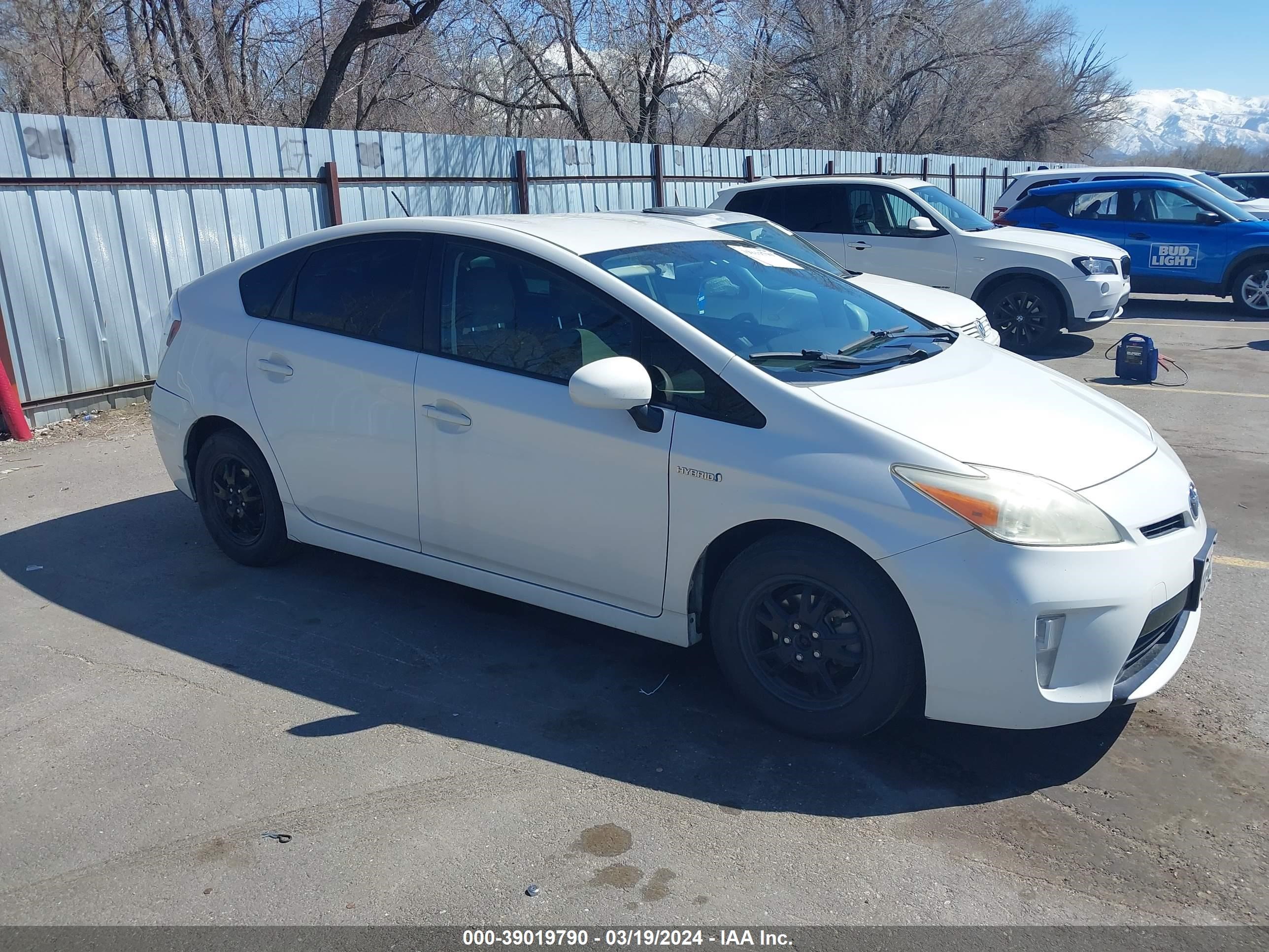 TOYOTA PRIUS 2013 jtdkn3duxd5657809