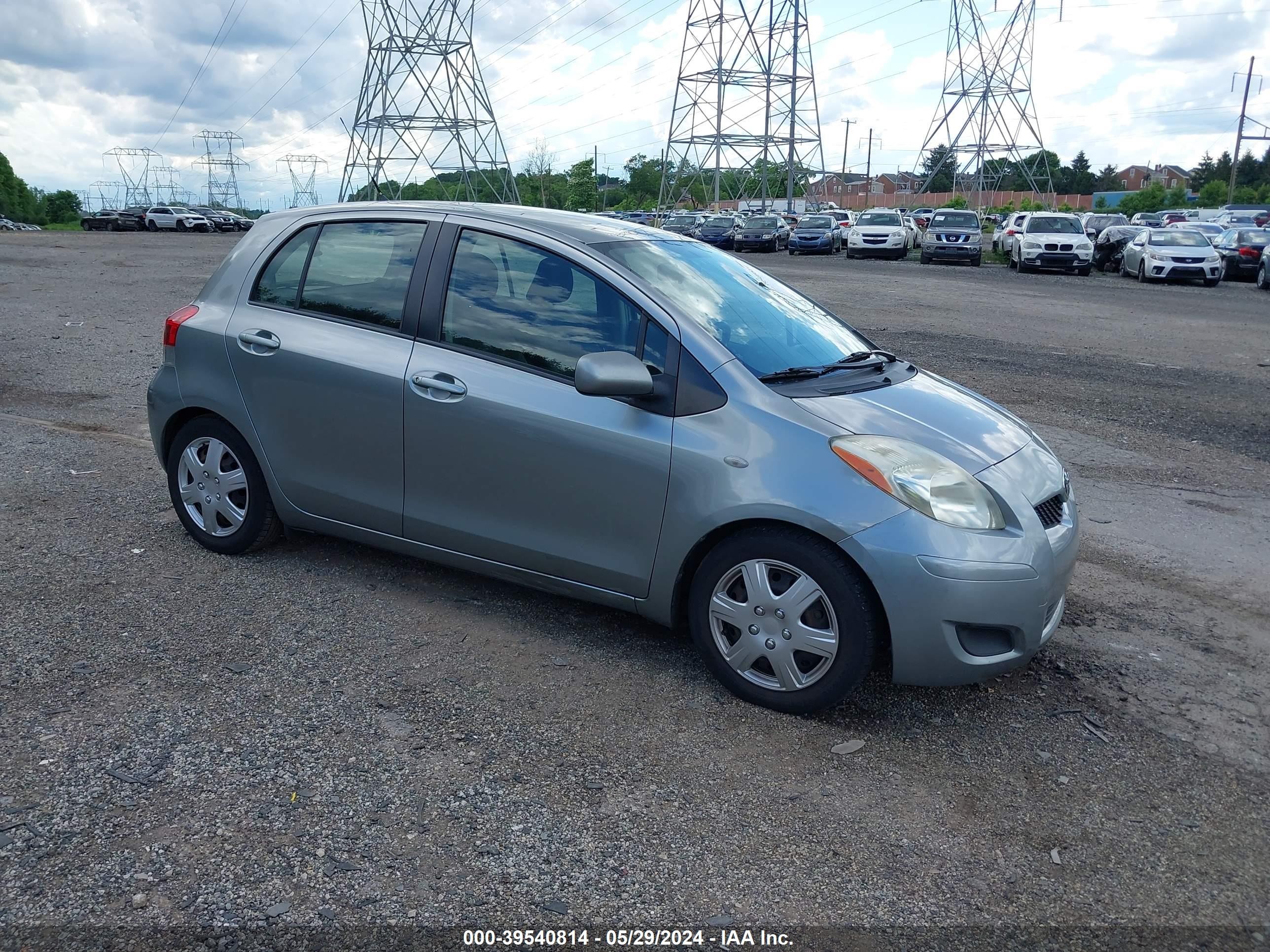 TOYOTA YARIS 2009 jtdkt903795227149