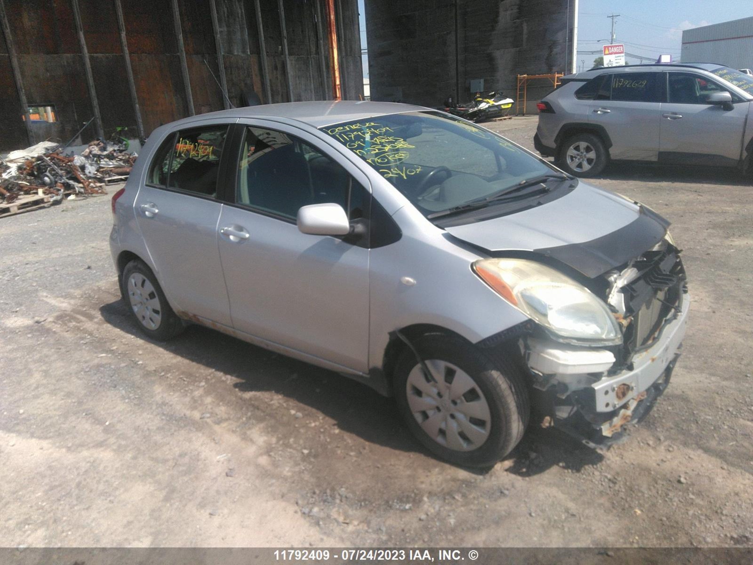 TOYOTA YARIS 2009 jtdkt923195237088