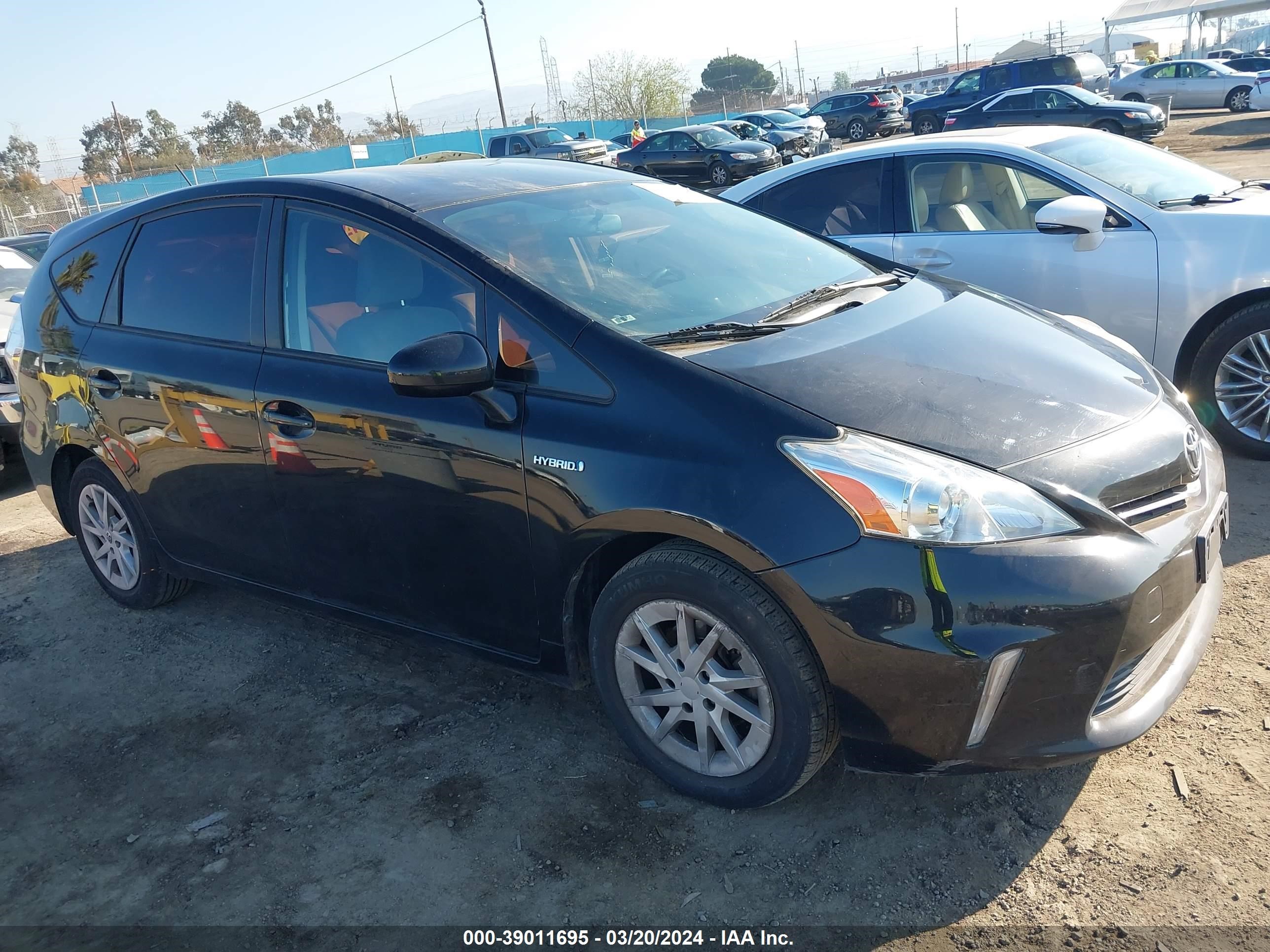 TOYOTA PRIUS V (+) 2014 jtdzn3eu1ej008762