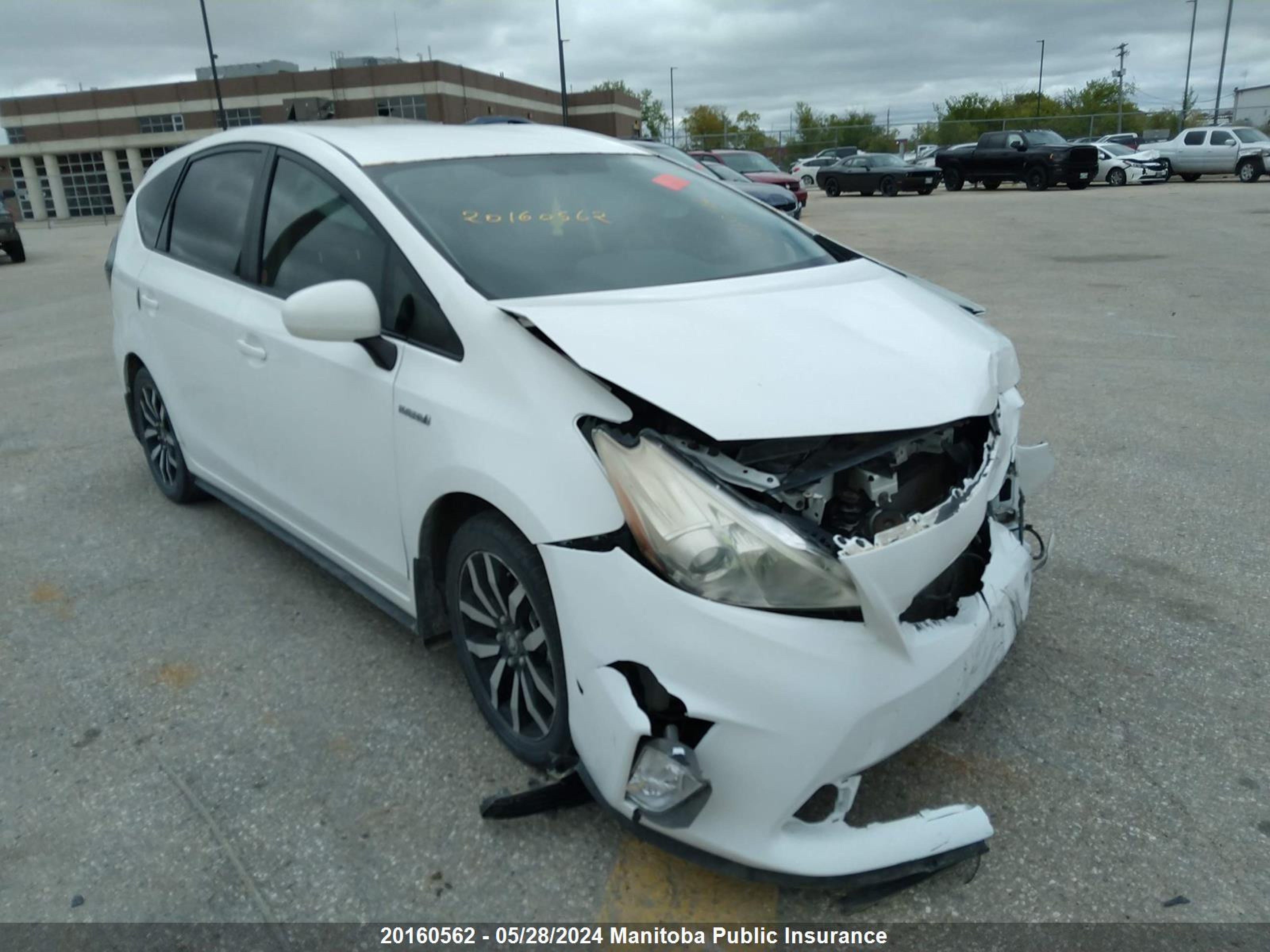 TOYOTA PRIUS V (+) 2014 jtdzn3eu3e3351240