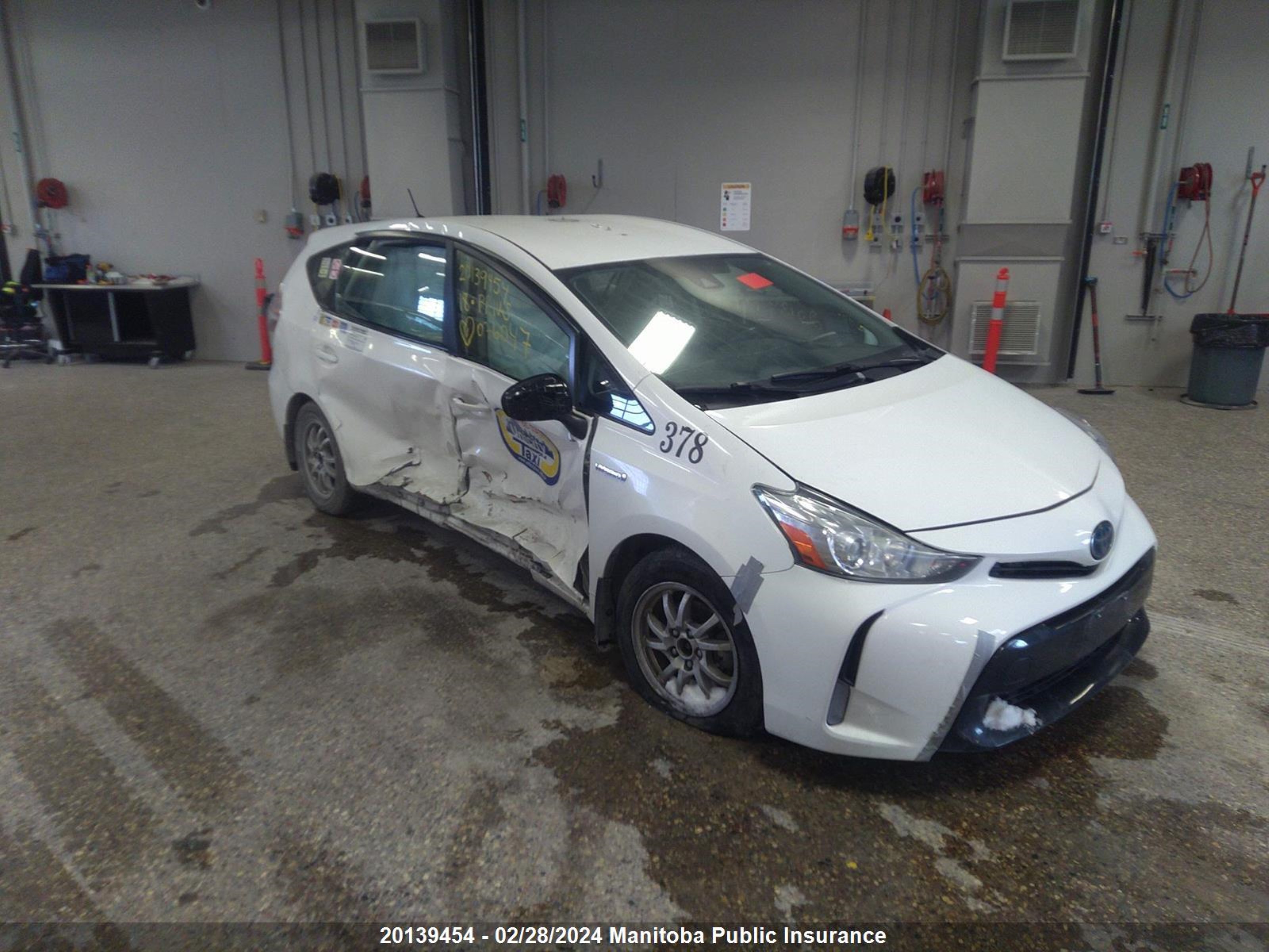 TOYOTA PRIUS V (+) 2018 jtdzn3eu6jj076047