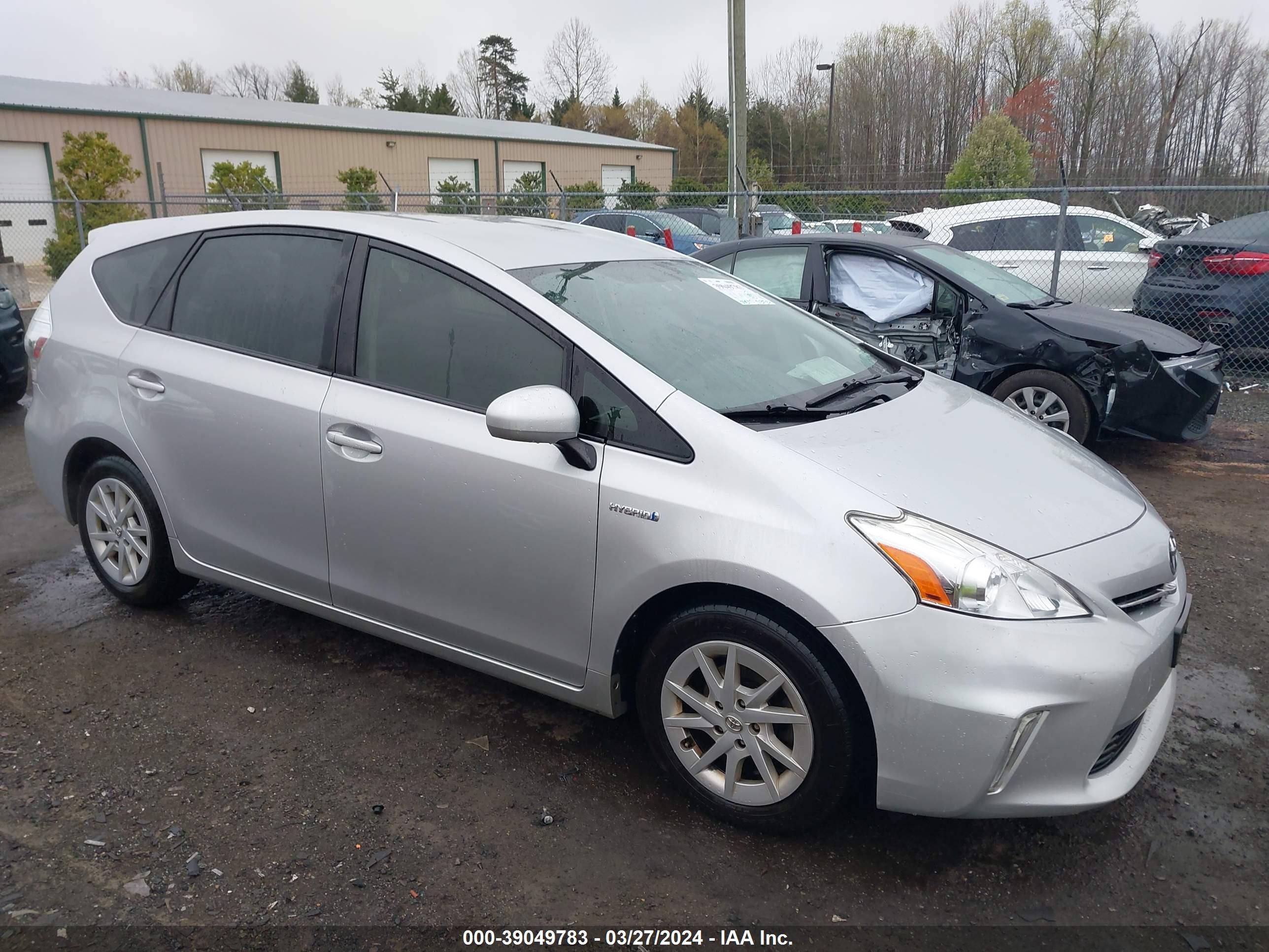 TOYOTA PRIUS V (+) 2014 jtdzn3eu7ej002237