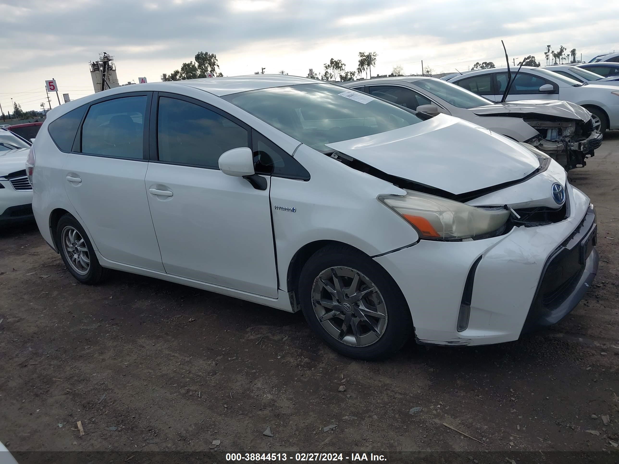 TOYOTA PRIUS V (+) 2015 jtdzn3eu7fj029634