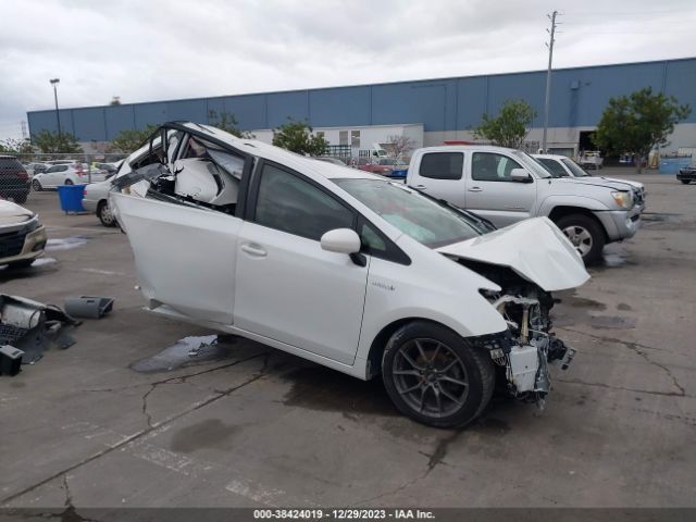 TOYOTA PRIUS V 2015 jtdzn3eu7fj030685