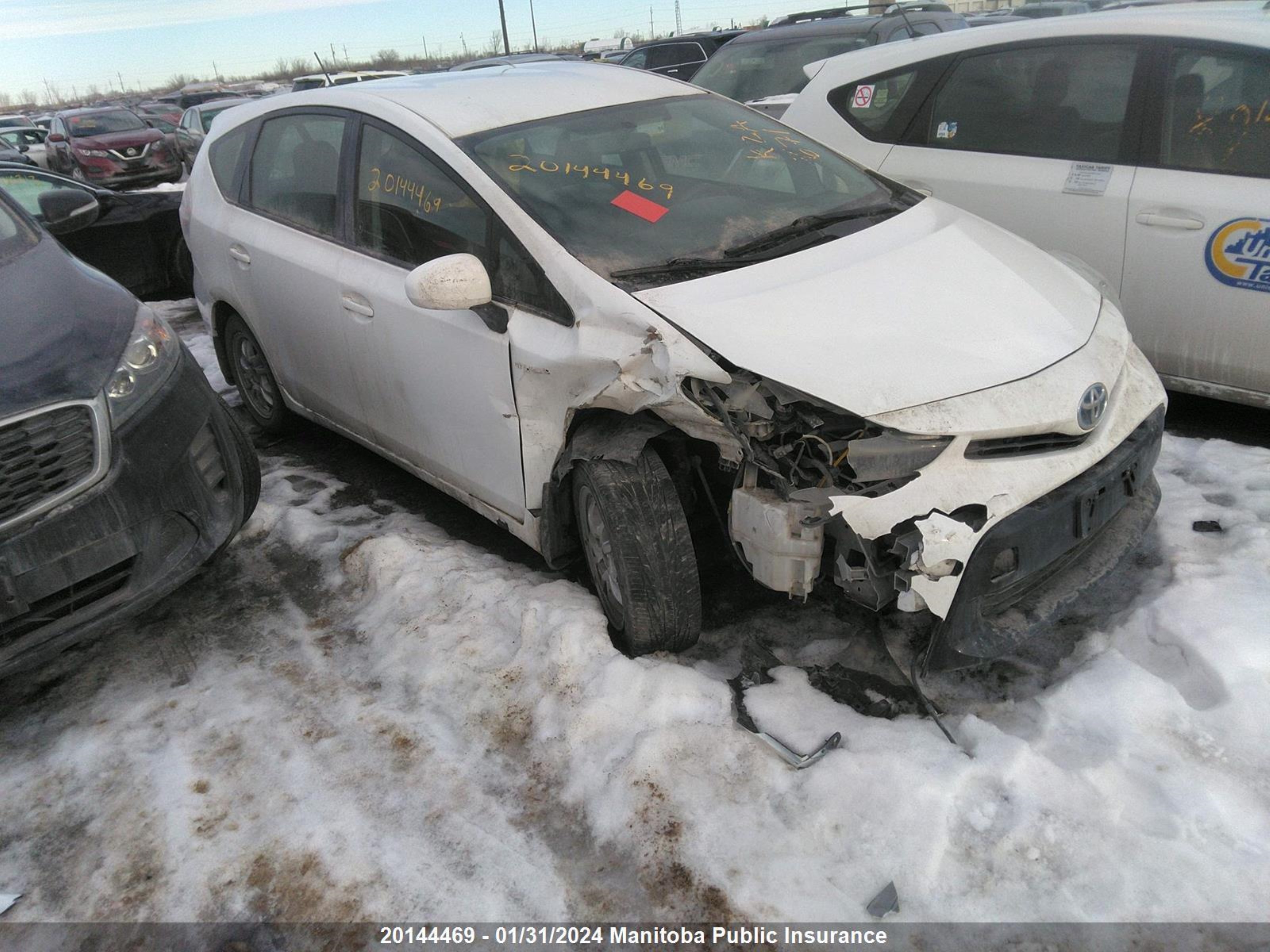 TOYOTA PRIUS V (+) 2016 jtdzn3eu7gj051795