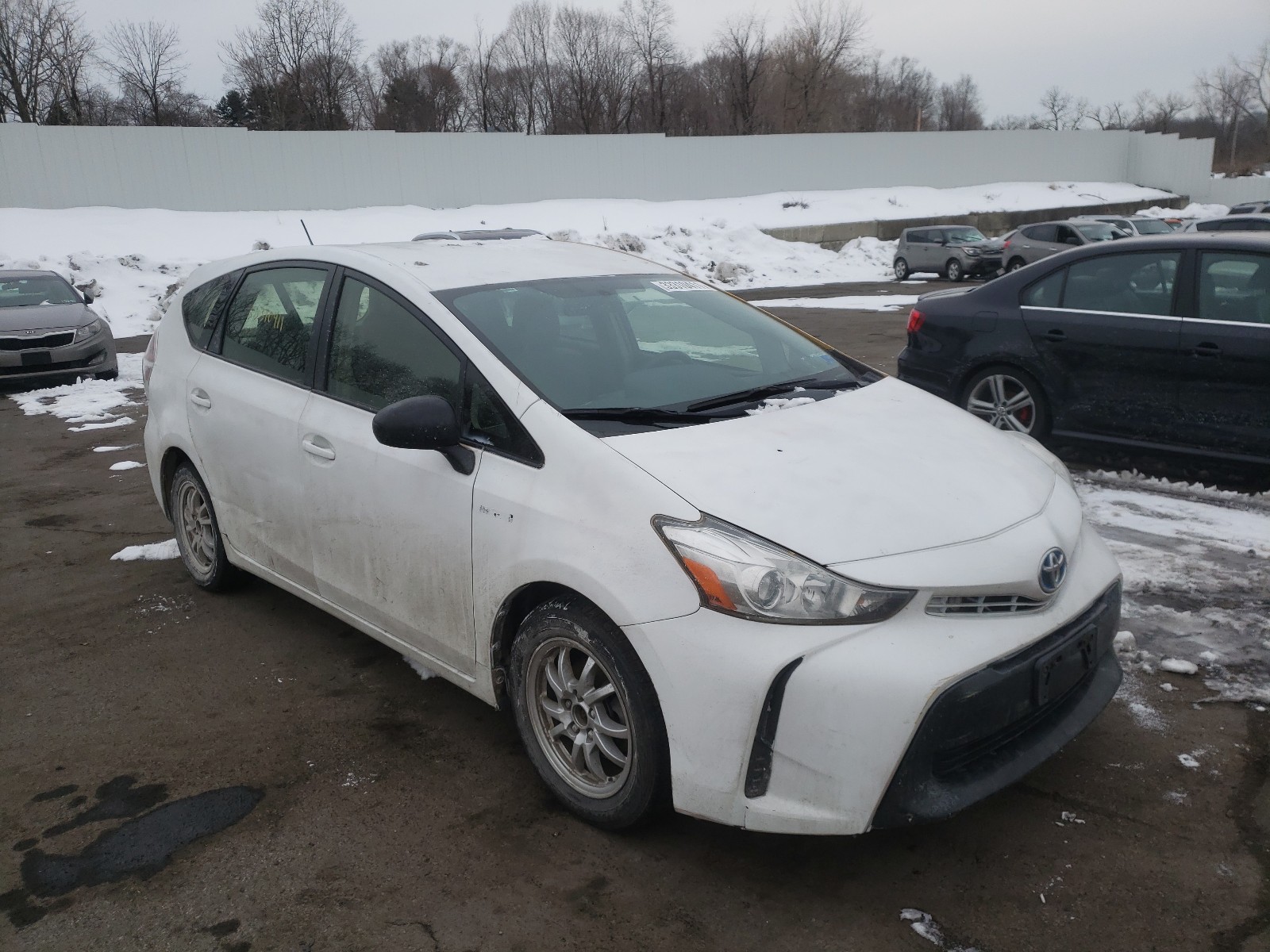 TOYOTA PRIUS V 2015 jtdzn3eu8fj015712