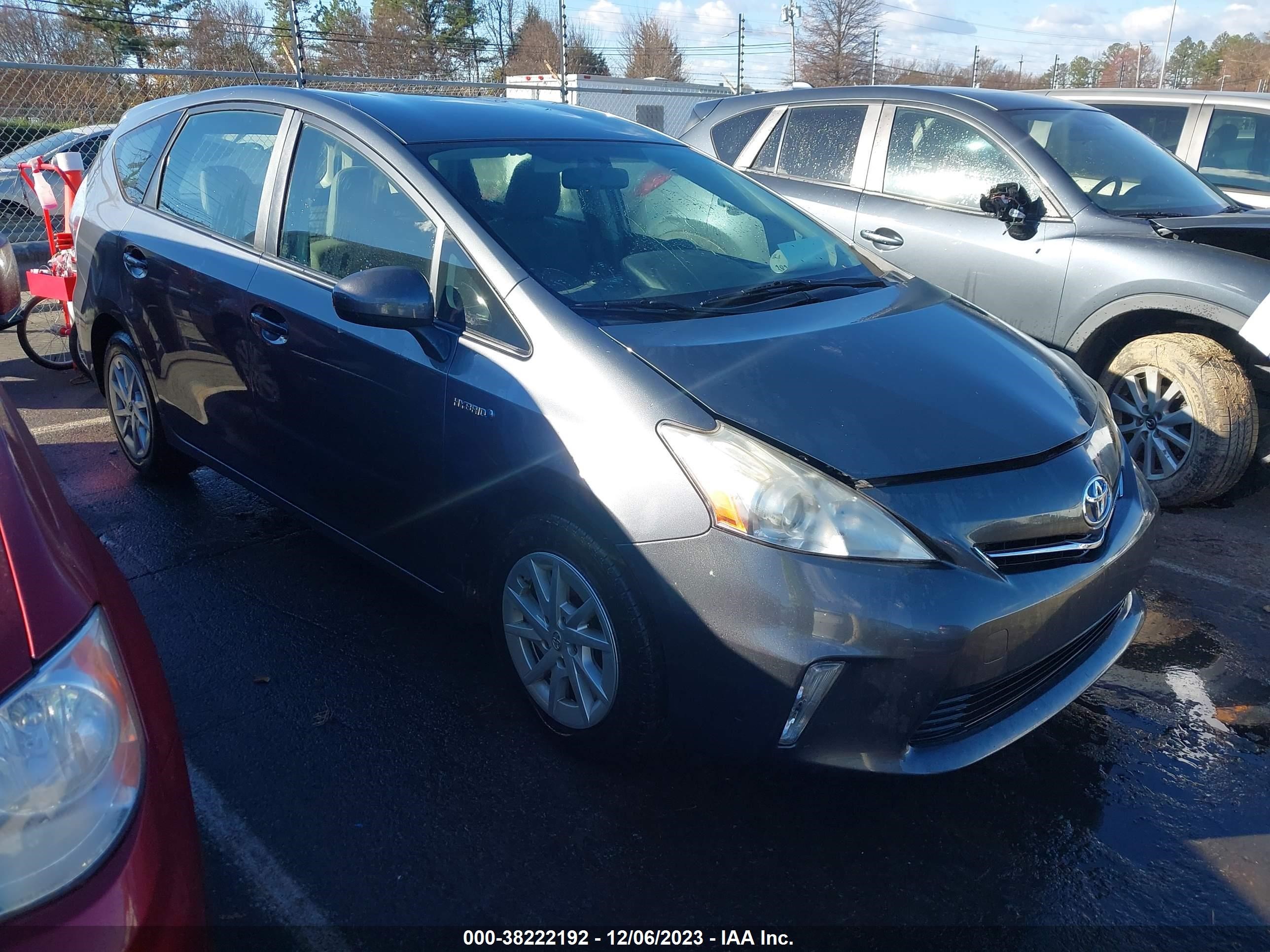 TOYOTA PRIUS V (+) 2012 jtdzn3eu9c3136023