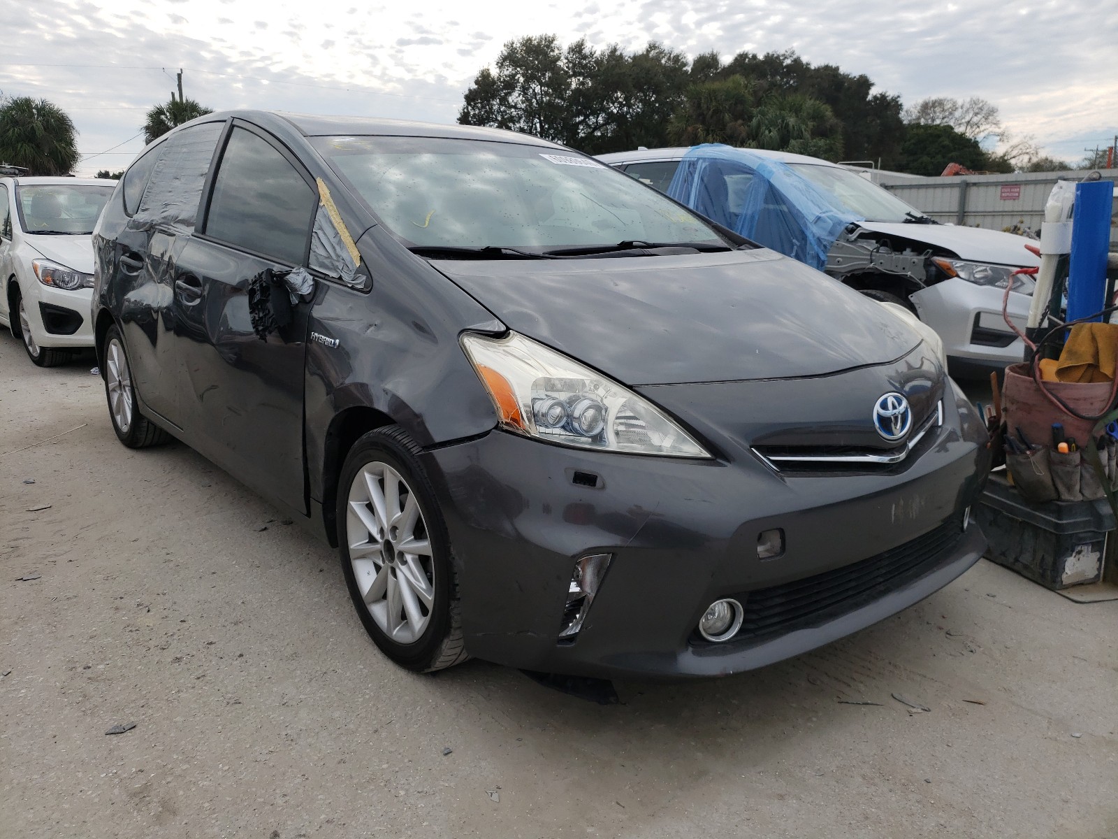 TOYOTA PRIUS V 2013 jtdzn3euxd3197480