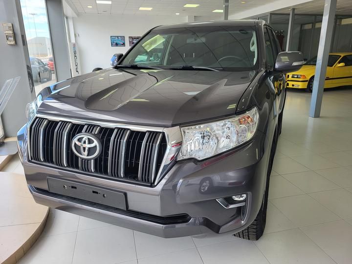 TOYOTA LAND CRUISER 2019 jtebr3fj50k122563