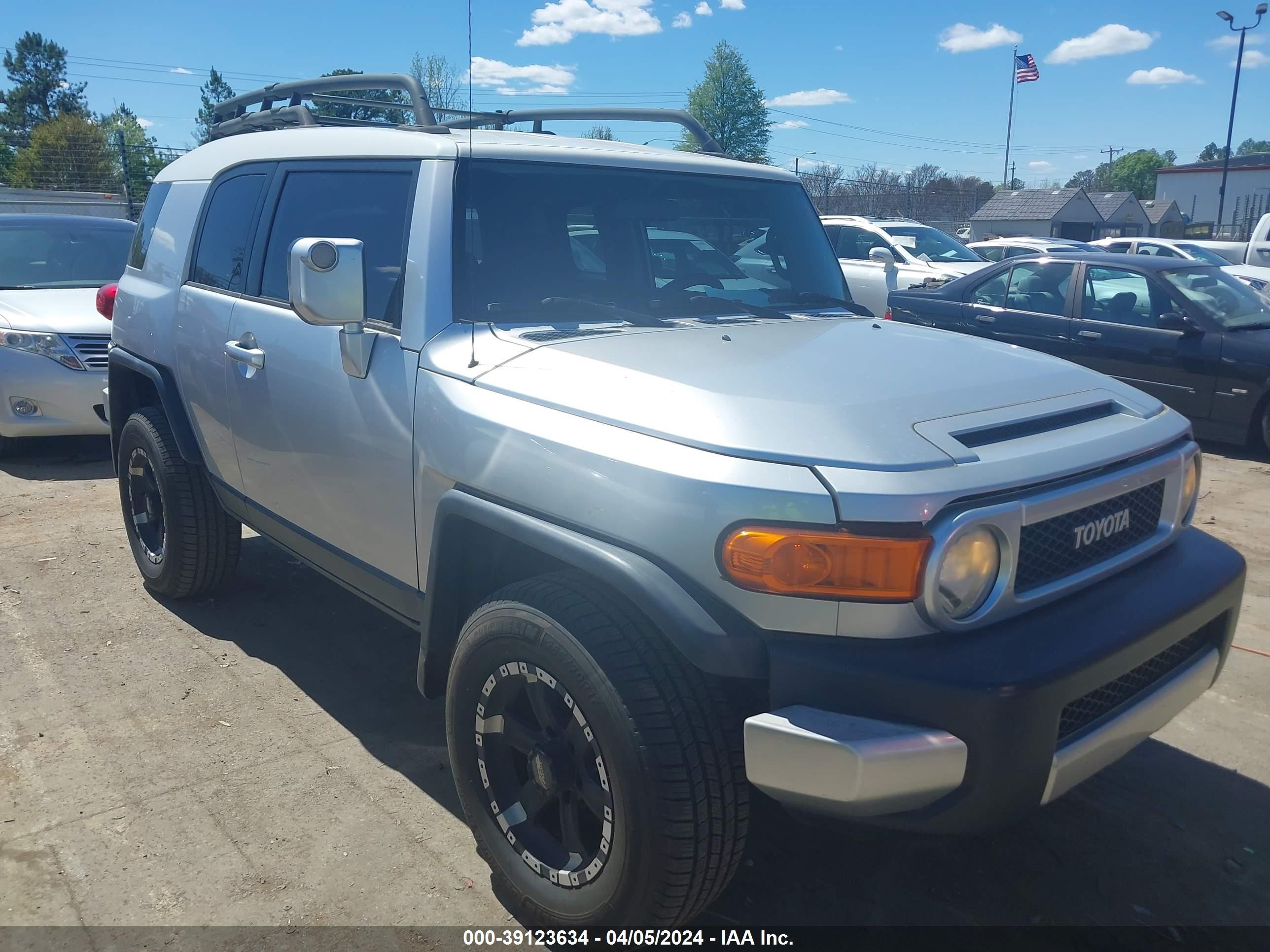 TOYOTA FJ CRUISER 2007 jtebu11f070007445