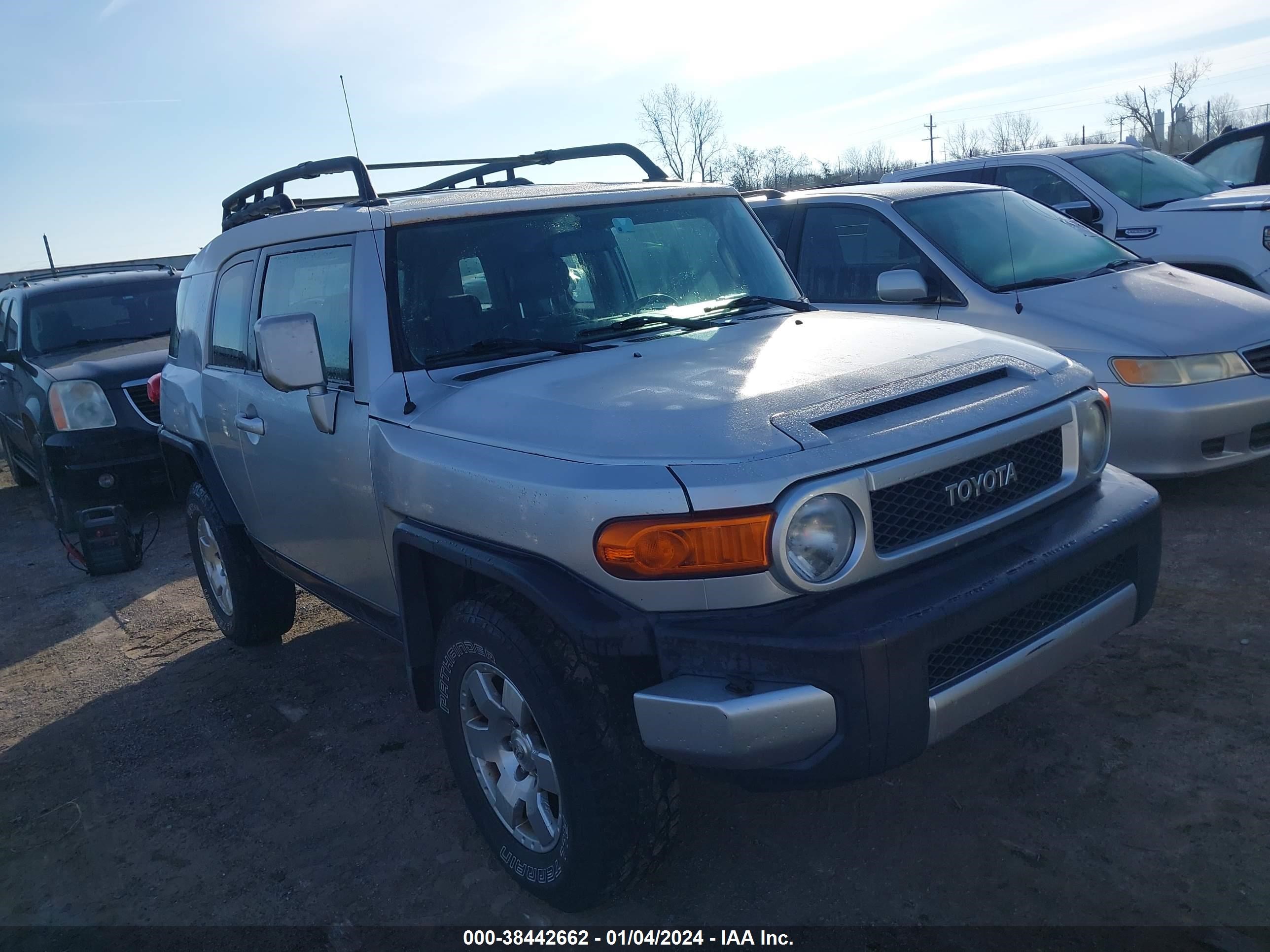 TOYOTA FJ CRUISER 2008 jtebu11f48k023024