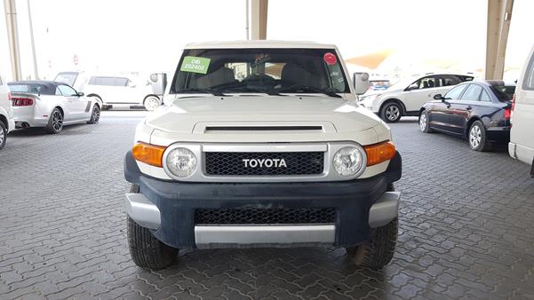 TOYOTA FJ CRUISER 2017 jtebu11f8hk239605